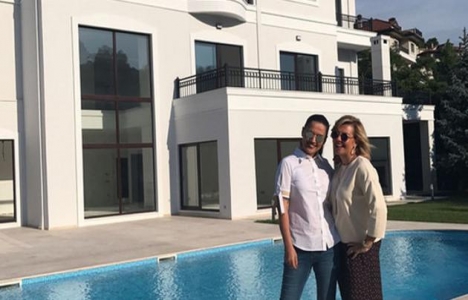 Demet Akalın ve Okan Kurt ev borcu için çalışıyor!