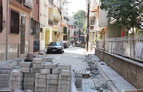 Bayraklı'daki yol yapım çalışmaları devam ediyor!