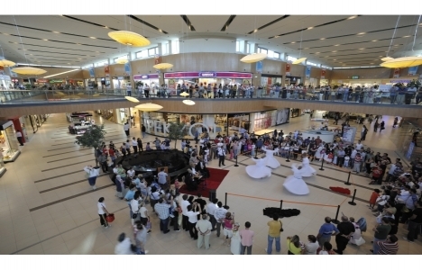 Yeni yasa ile AVM'ler kaça kadar açık olacak?