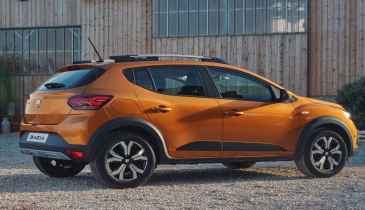 Dacia Yeni Sandero ya 17 bin liralık Kasım zammı! Dacia Yeni Sandero bu ay kaç lira? 14 Kasım 2022 fiyat listesi...