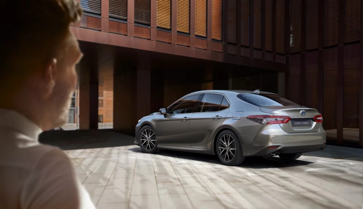 Toyota Camry 1 milyon liradan fazla zamlandı! İşte 29 Eylül 2022 fiyat listesi…