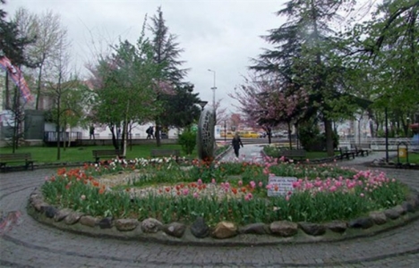 Konak ve Avni Akyol parklarının yerine AVM mi yapılacak?