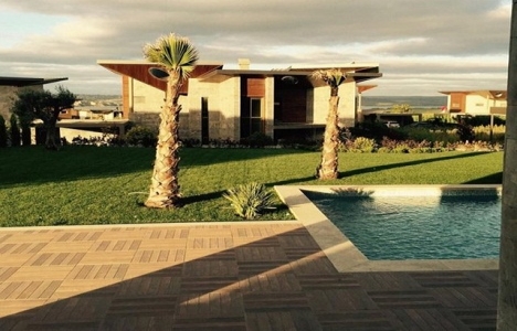 İşte Demet Akalın ın Hadımköy deki evi!