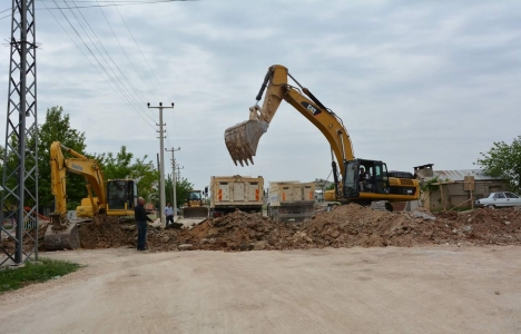 Adıyaman Yunus Emre yolu yenileniyor!