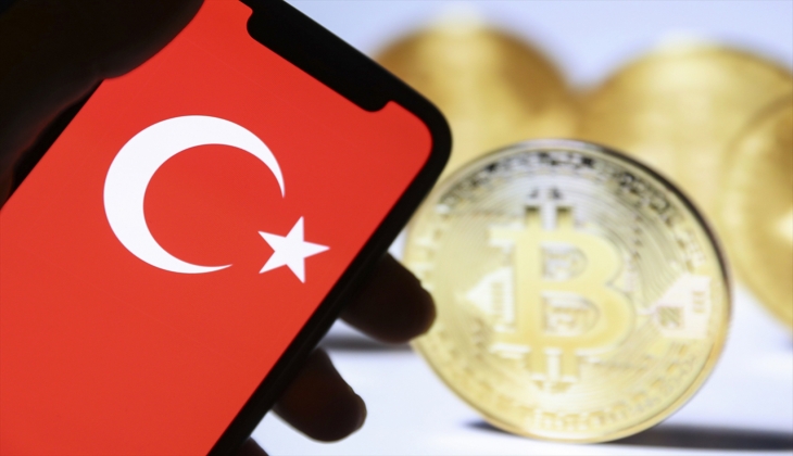 Bitcoin artık mağazalarda geçerli olacak! Ünlü giyim markası kasada ödemeyi kripto parayla alacak