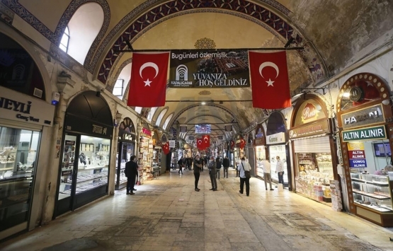 Mısır Çarşısı esnafı evlerini tek tek satıyor!