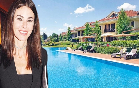 Defne Samyeli nerede oturuyor