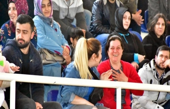 TOKİ Kemalpaşa alt gelir için kuralar çekildi!