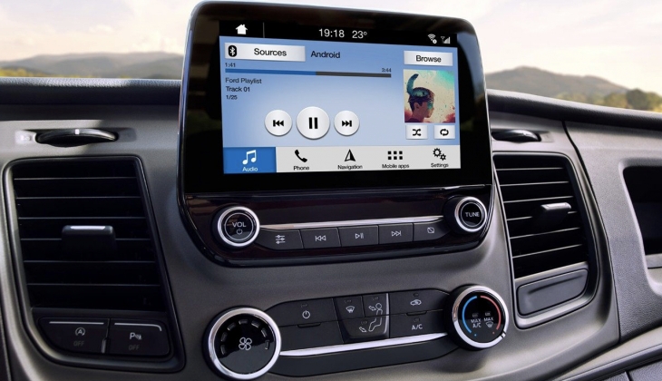 Ford Transit Custom hibrit seçeceği 16 farklı modeliyle ve Nisan kampanyasıyla satışta. İşte 28 Nisan 2022 fiyat listesi