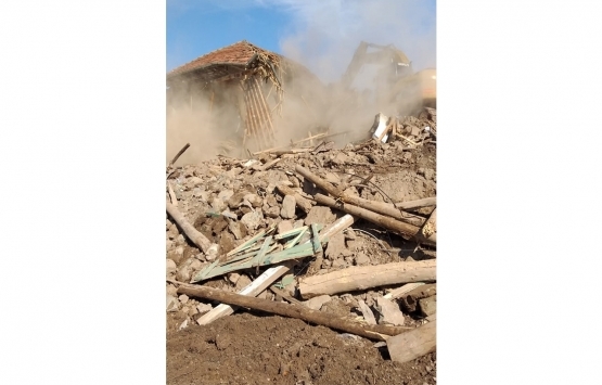 Malatya da ağır hasarlı evler yıkıldı!