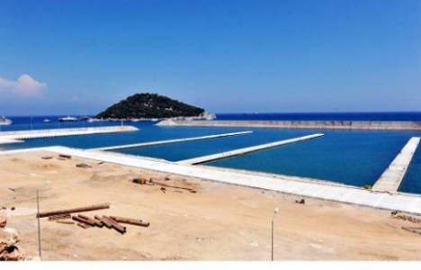 Antalya Balıkçı barınağı ihaleye çıkıyor!