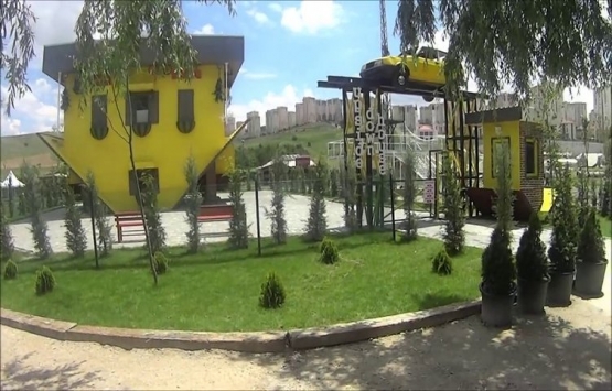 Ankara’daki ters ev görenleri şaşkına çeviriyor!