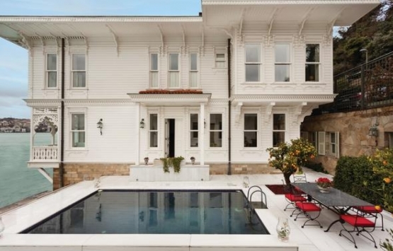 Etel Baler in Kanlıca daki muhteşem yalısı!