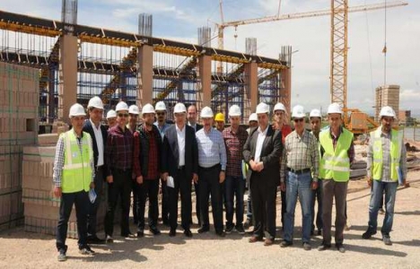 TOKİ Başkanı Batman'da stadyum ve hastane inşaatını inceledi!