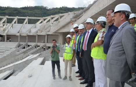 Mehmet Ergün Turan Akyazı Spor Kompleksi'nde inceleme yaptı!