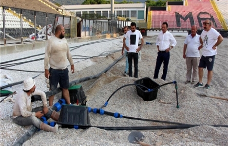 Manisa 19 Mayıs Stadı'nda zemin çalışmaları son aşamada!