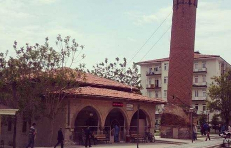 İşte Selçuklu dönemine ait Pisa Kuleleri!