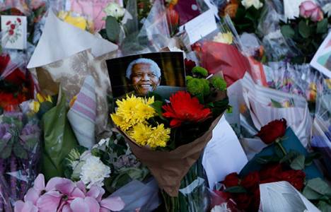 Nelson Mandela'nın mezarlığının yakınındaki oditoryumun inşası tamamlandı!