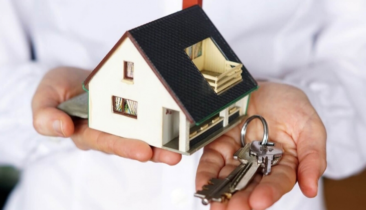 Ekonomist Tunç Şatıroğlu: Oturmak için ev bulduysanız durmayın alın, ticari gayrimenkulde seçici olun!