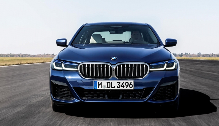 Lüks ve performansı hedefleyen BMW 5 e zam geldi mi? İşte Nisan ayı fiyat listesi