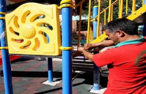 Karşıyaka Belediyesi okullara çocuk parkı inşa ediyor!