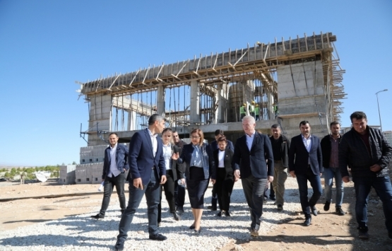 Gaziantep'e 12 yüzme havuzu ve 10 spor salonu inşa edilecek!