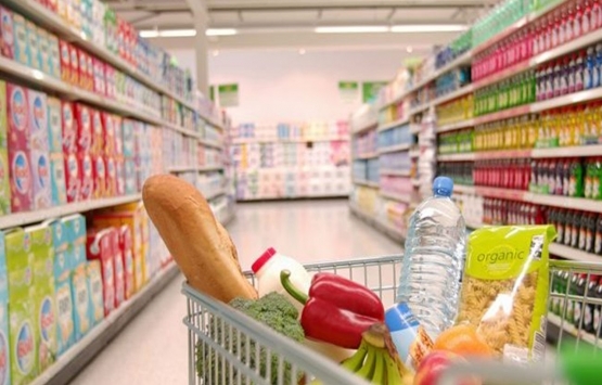 Koronavirüs Türkiye'ye sıçradı! Vatandaşlar marketlere akın etti!