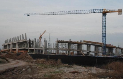 Akhisar Stadı yeni sezona yetişmeyecek mi?