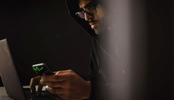 Cep telefonunuzdan silmeniz gereken 70 kötü amaçlı uygulama açıklandı! Paranızı cebinizden çalıyorlar!