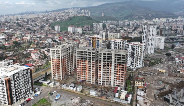 İzmir'deki kentsel dönüşüm mağdurları isyan etti: 15 yıl oldu adalet Uzundere'ye gelmedi!