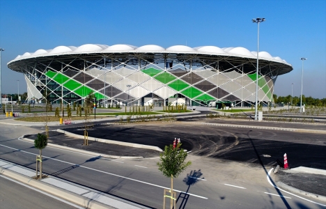 Yeni Sakarya Atatürk Stadı nda ilk maç yarın oynanacak!