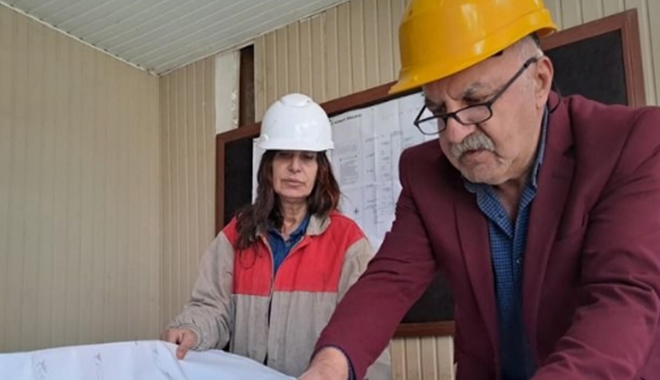 Aylık 70 bin liraya çalışacak usta bulamayan kadın müteahhit inşaatta ustalığa başladı!