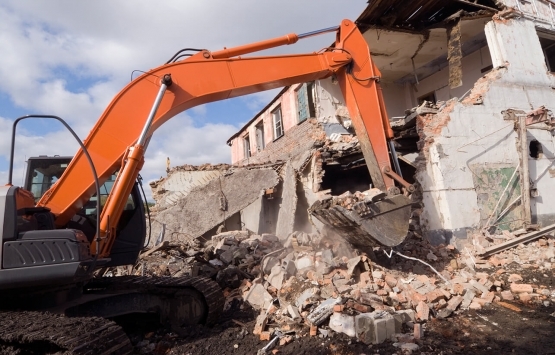 Ege Üniversitesi ndeki iki kaçak binadan kira alınmadı iddiası!