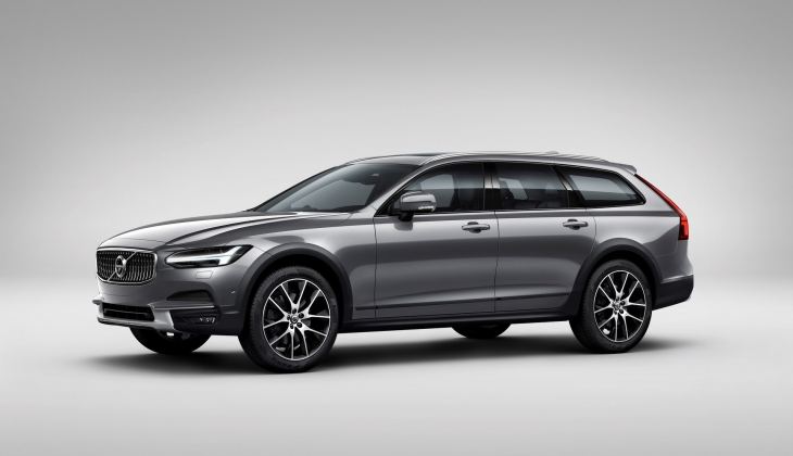 Volvo V90 Cross Country'e 66 bin TL zam! İşte Volvo V90 Cross Country 18 Aralık 2022 fiyat listesi