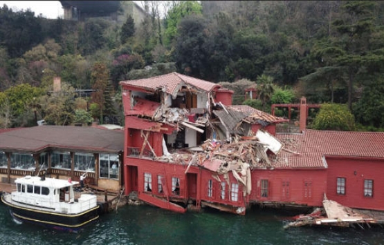 Hekimbaşı Salih Efendi Yalısı na fotoğraflı kamuflaj!