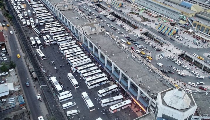 Uçak biletlerinin fiyatları arttı: Otobüslere talep katlandı! İstanbul dan Balkanlar a 40, Münih e 100 Euro ya gidiliyor