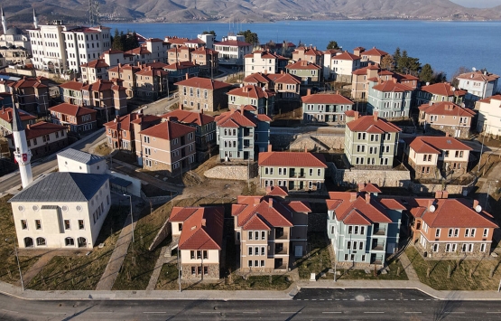 Elazığ Sivrice deki deprem konutları bir ay içinde teslim edilecek!