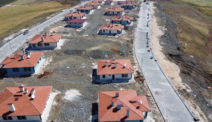 Kahramanmaraş ta 3 binden fazla köy tipi afet konutu için teslim müjdesi geldi!