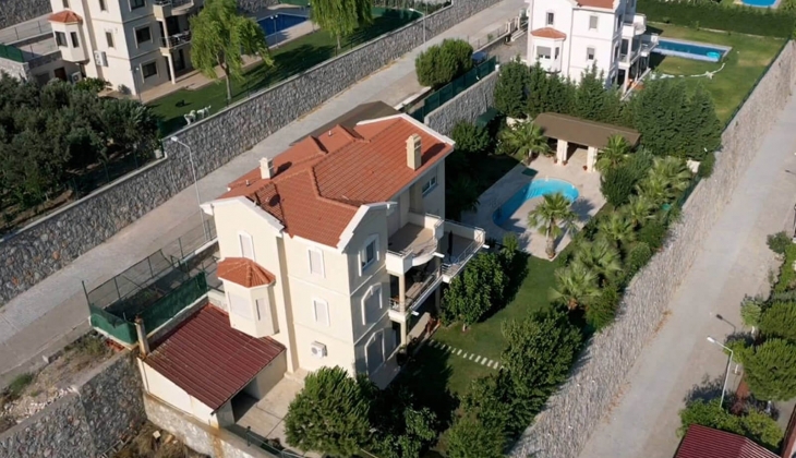 'Rektörlük lojmanı' diye lüks villa kiraladı! Kirasını üniversite ödedi! Rektör tahliye kararına rağmen evi boşaltmıyor