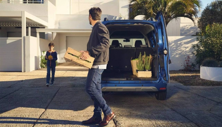 Renault’dan ticari araçlarda dev kampanya! 0.99 faiz oranlarını kaçırmayın! Express Combi’nin 9 Eylül 2022 fiyat listesi