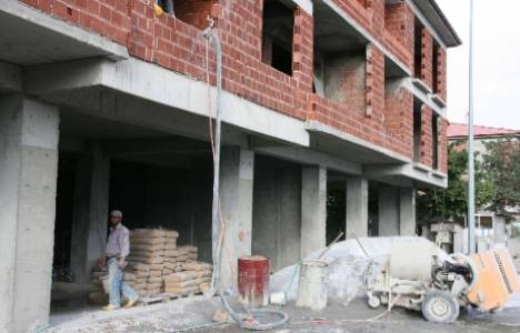 Erzincan Belediyesinden çevreyi rahatsız eden inşaatlara uyarı tebligatı!