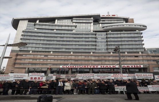 Balçova arsa mağdularından CHP önünde eylem!