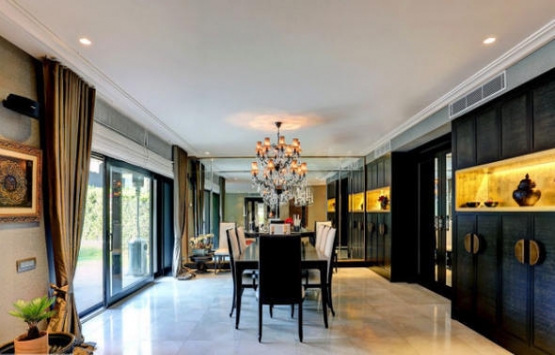 Ajda Pekkan Bahçeköy deki villasını 1 yıldır satamıyor!