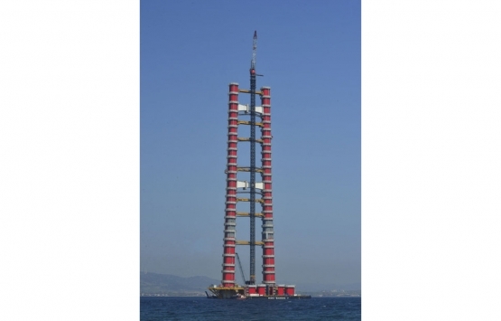 1915 Çanakkale Köprüsü nde kırmızı beyaz kulelerin yüzde 78 i tamam!