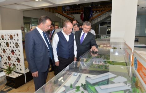 Kadir Topbaş'tan Üsküdar Belediyesi'ne ziyaret!