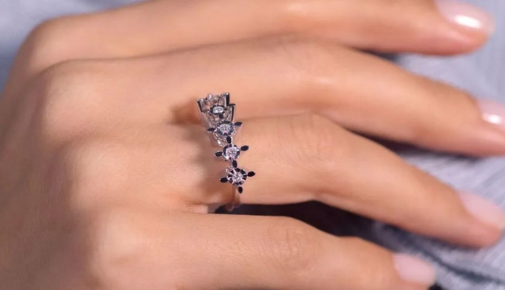 Blue Diamond dan beştaş pırlanta yüzüklere dev indirim! 18 Kasım 2022 fiyat listesi...