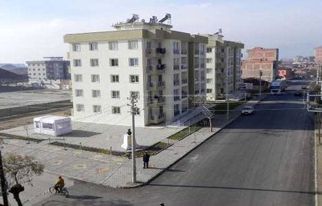 Ödemiş Saraçoğlu Toplu Konutları'nda tapular sahiplerini buldu!