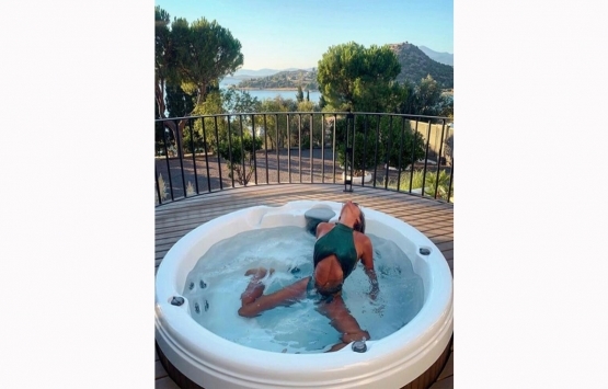 Eda Taşpınar lldırı yamaçlarında villa kiraladı!