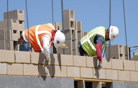 Antalyalı inşaat işçilerine belge!