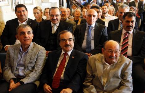 Adana Valisi Adana'nın imar sorunları üzerine bir konferans verdi!